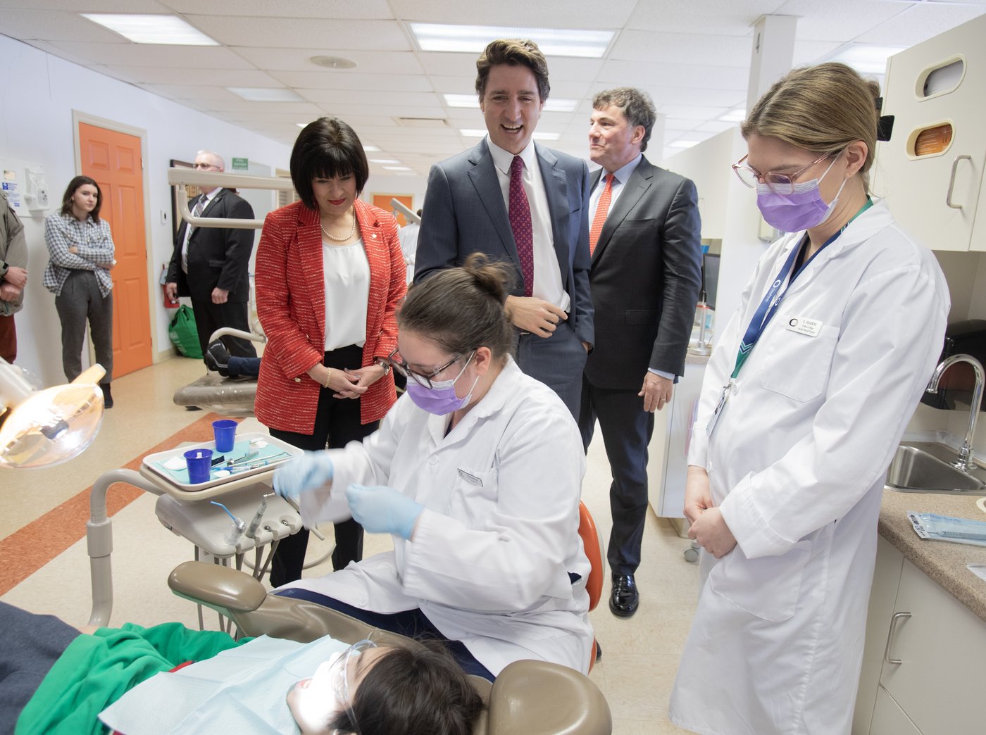 Federal dental insurance program to be phased in over 2024, benefits to